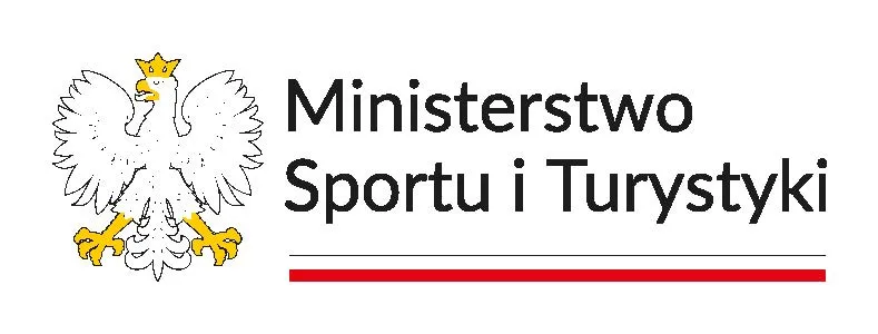 Godło Polski po lewej stronie, po prawej czarny napis „Ministerstwo Sportu i Turystyki” oraz dwie poziome linie pod napisem – czerwona i szara, na białym tle.